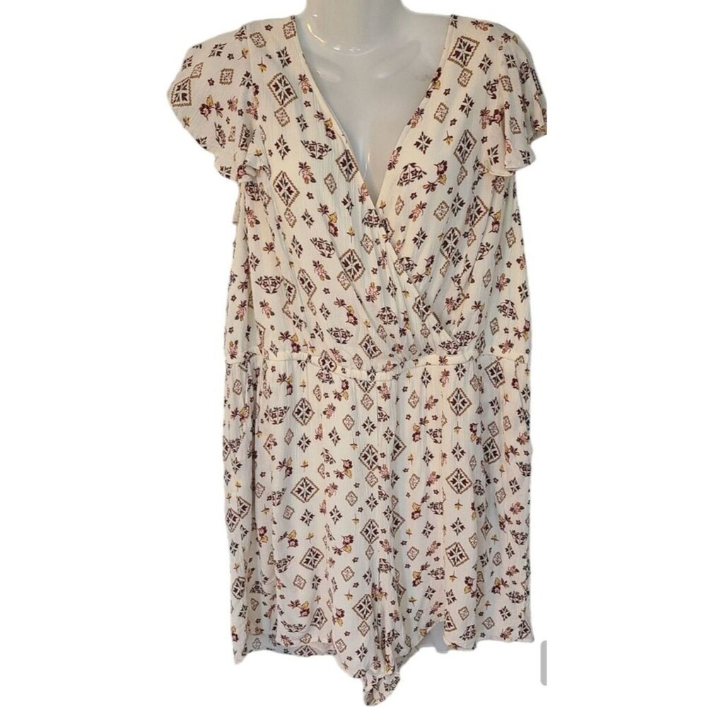 Torrid 2X Romper Shorts Gauze Surplice Floral Geo Print Boho Vacay Retro Beachy
